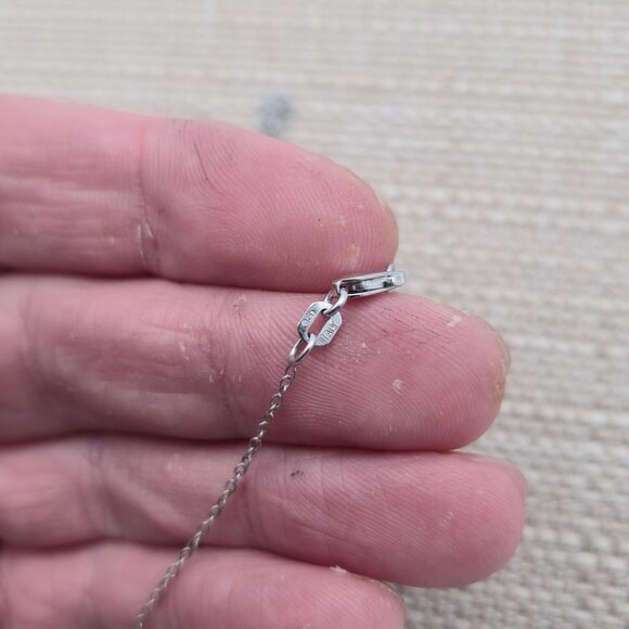 20 Inches Sterling Silver Cubic Zirconia Gem Starfish Necklace A4219 - Picture 6 of 8